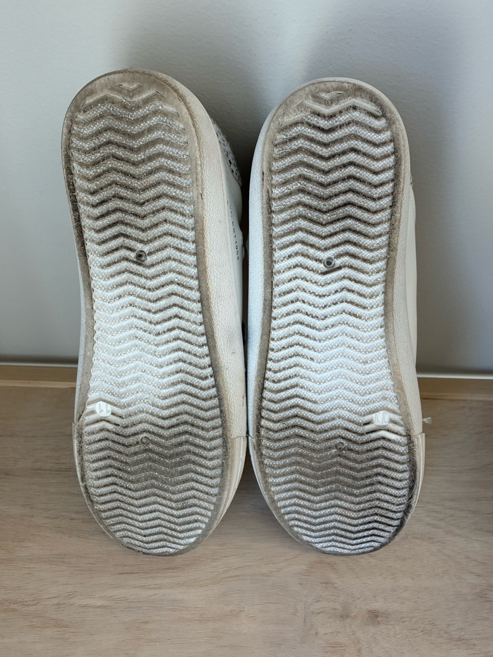 Vintage Havana Carla Sneakers
Women's 11 White Black Star
Cheetah Print - Picture 6 of 7